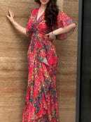 Vestido de manga de trompete de decote em V retro