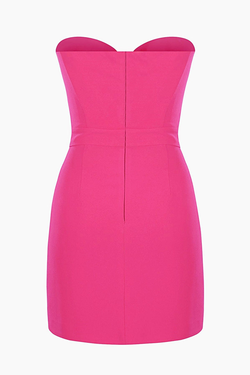 Vestido curto estilo tubinho com corte estilo mignon e laço