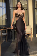 Vestido de noite sereia com recorte de renda