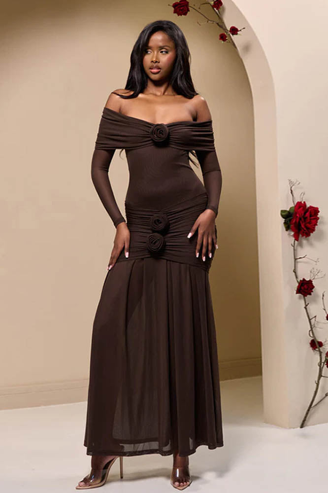 Vestido longo com fenda sem alças e estampa Pam