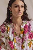 Vestido curto estampado Melissa com babados e acabamento em renda